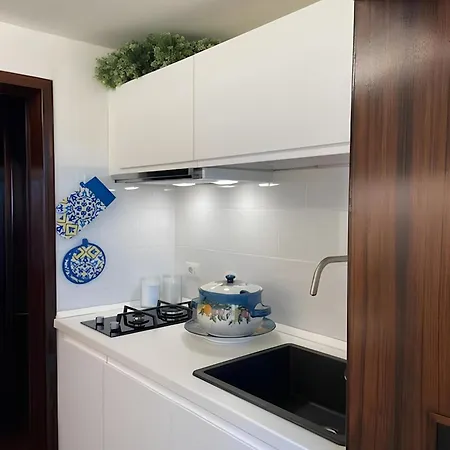 Mikka Studios: Luxury Bari