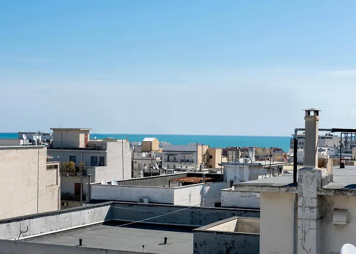 Mikka Studios: Luxury Apartment