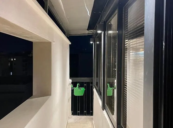 Mikka Studios: Luxury